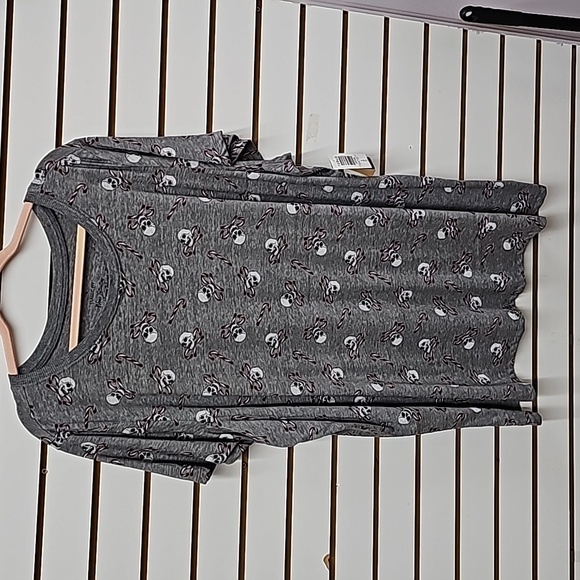 Torrid 4 4x 26/28 Skull Candy Cane Tee - Picture 5 of 5